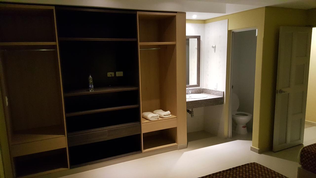 Hotel 56 Avenue Plaza 바랑키야 외부 사진